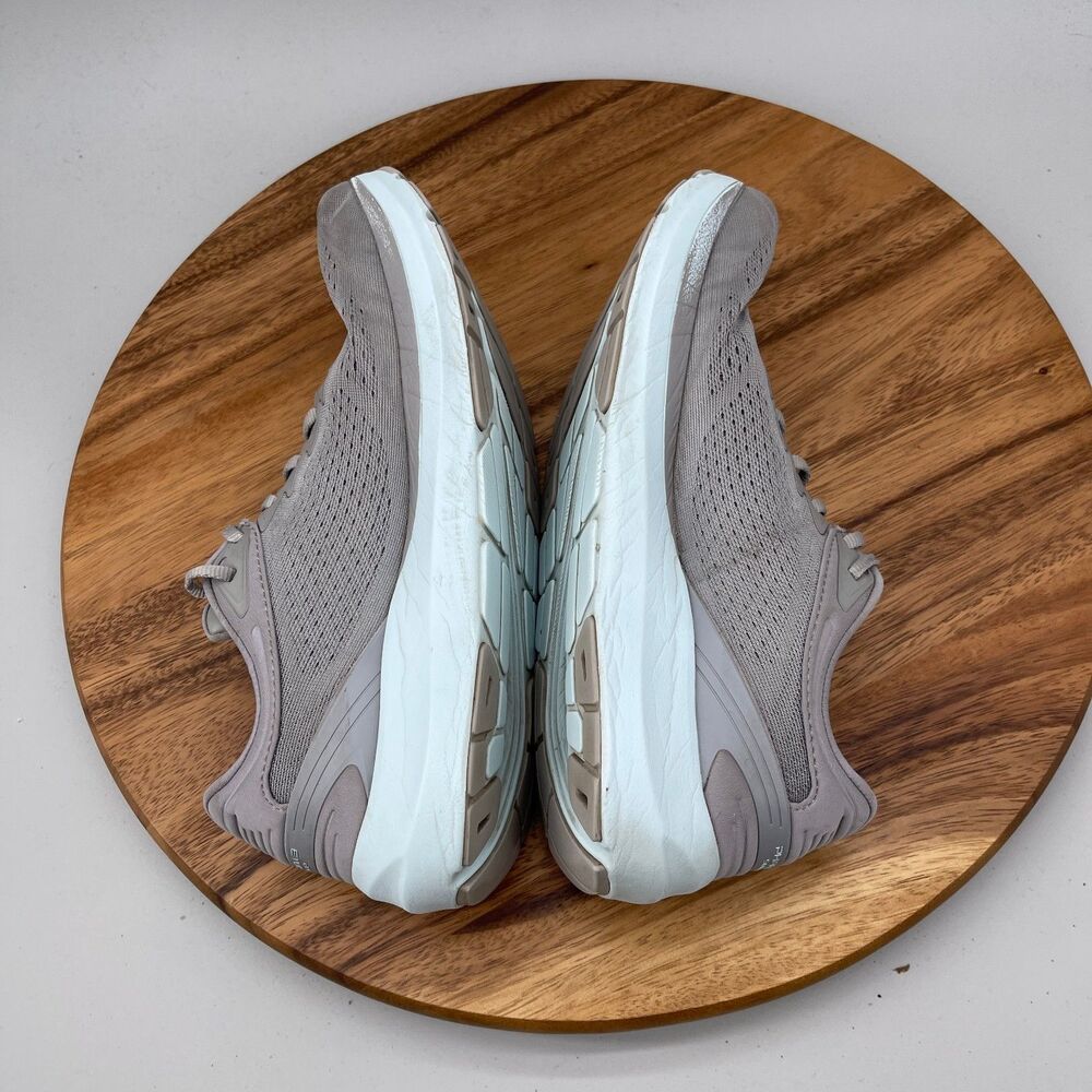 Topo Athletic Phantom 3 Shoes Wome Size 9.5 Gray Road Running Comfort Walking - Picture 7 of 10
